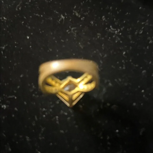 Elegant Gold and Silver Ring Set(5) - Picture 3 of 11